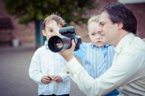 Auf meiner eigenen Hochzeit habe ich natürlich auch ein paar Bilder gemacht. Und gezeigt. Danke an Karin Maigut für das süße Bild. Fotograf auf meiner eigenen Hochzeit
